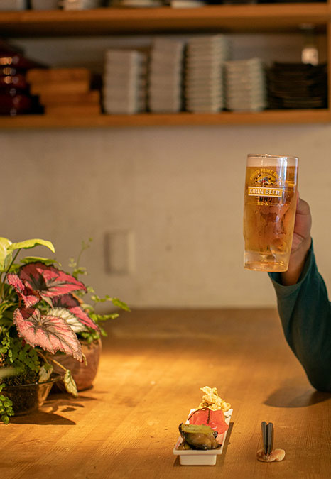 カウンター一人飲み